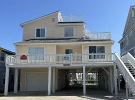 The Grove Getaway is a 4 Bedroom Channel Home with a loft