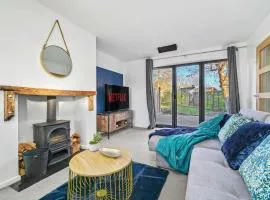 Stunning 3 Bedroom Home with Parking in Rugby