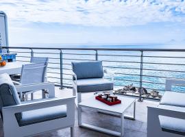 Casa vacanza Paradiso sul mare a Brolo, Hotel in Brolo