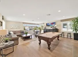 Last Minute Special 4BD4BA LuxuryHot TubYard