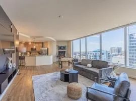 1BR Modern Apartment in DT HighRise with Gym, Parking, Pool and W-D