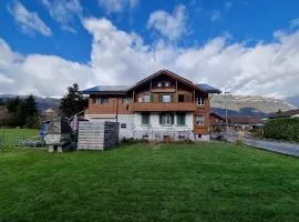 Family-friendly apartment with Alpine view