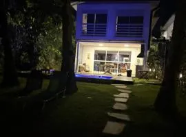 Casa linda em Guaratiba RJ Pé na areia