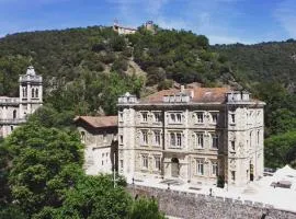 Suite romantique d'Isoarde des Baux - Château de Rochetaillée