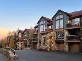 Terraces 602 by Exceptional Stays