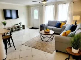 Cozy getaway home with Heated Pool!
