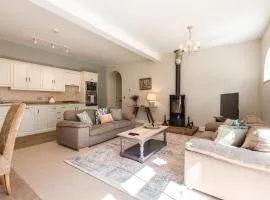 Stylish Coach House Retreat