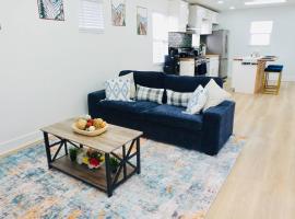 Unique Spacious Bungalow, hotel in Indianapolis