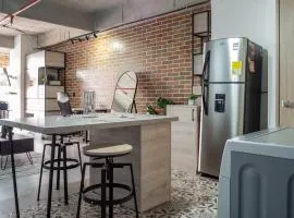 Luxury Laureles Loft Near Top Dining & Bars