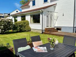 Central family twinhouse