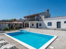 Villa Summer House Nina, a wonderful villa close to the beach