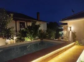 Oneiropetra Luxury House