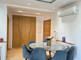 Luxurious Apartment，蘇塞的有停車位的飯店