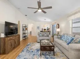 The Villages Courtyard Villa, Golf Cart, Private Yard, Prime Location