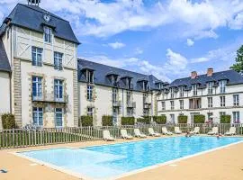 Apartment Le Château de Kergonano-25 by Interhome