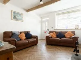 'Haworth Haven', Warm Winter Cottage Getaway