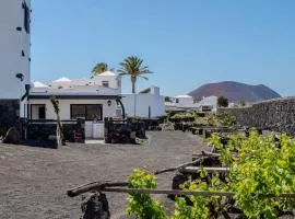 Casa Mar de Lava -Escapada activa en Masdache, corazón de Lanzarote