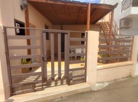 Damian House, hotell i Afantou