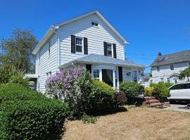 The Heart of Hicksville House, villa en Hicksville