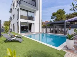 Holiday Home Giny by Interhome