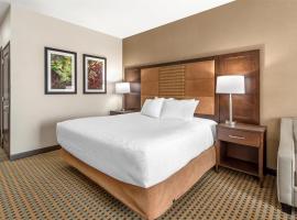 Best Western Plus Hinton Inn & Suites、ヒントンのホテル