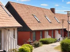 5 person holiday home on a holiday park in Gudhjem、グドイェムのコテージ