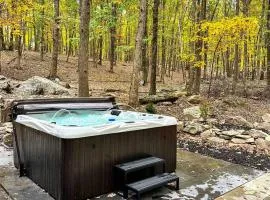 Twin Pines Retreat Hot Tub Theater Room Fire