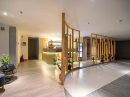 Bin Bin Hotel 15 Near Feliz En Vista, hotel en Ho Chi Minh