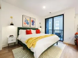 LUX Studio King Bed Free Parking Gym New