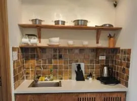 ALBERTLEVY Vintage Housing-City Centre-Jacuzzi-Late Check out