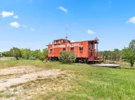 Muller's Ark Guest Ranch - Caboose