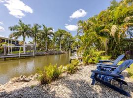 Waterfront Studio Just minutes to Naples Beaches, hotel a Naples