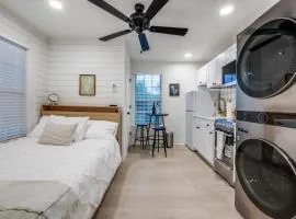 The Vanderbilt Mansion Apt 9 Near Downtown and TWU