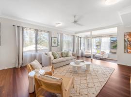 The Queenslander - Stone's Throw From Cbd, hotel in Gladstone