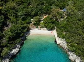 Villa Trianda a true gem just 27 steps from the beach!