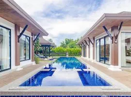 4 BR Jacuzzi Pool Villa with Playground, near Layan, Laguna, Bang Tao beach