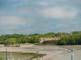 Gites des Pierres Sonnantes, hotel v destinaci Saint-Cast-le-Guildo