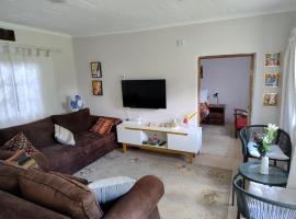 Zambarau house, hotel com estacionamento em Busia