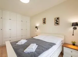 Seaside Sun Seasons 24 Apartments in Pogorzelica with Parking by Noclegi Renters