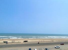 Premium Sea View- Hotel T# B# Resort !Puri, Near Sea Beach And Jagannath Temple, Fully Air conditioned Rooms With Wifi And Restaurant & Lift and Parking Facilities,BEST STAY IN PURI, hotel v destinaci Purí