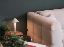 Prestige Main Apartment - Just 30 Seconds Walk to Bernina Express, hotel in Tirano