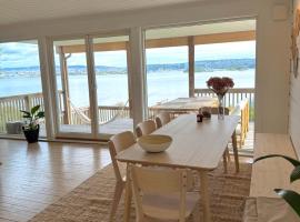 Cherfull 2 bedrooms, Hotel in Oksval