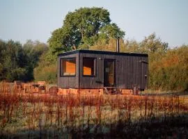 Romantic Offgrid Tiny Home Ft Beachy Head Hike