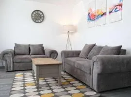 Fabulous 3 Bedroom Home with Parking in Bedford