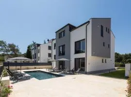 Luxury Apartment Matic II with shared Pool and Seaview