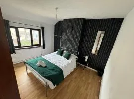 Cosy 4 Bedroom Birmingham