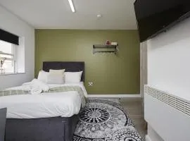 Hayy Vibrant Studios Queensgate