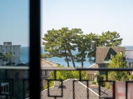 Azure Sky，位于科布列季的酒店