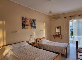 K SANTIS STUDIOS, hotel di Pefki