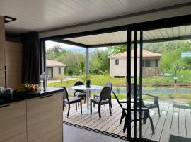 Bungalow à quinze minutes des plages, hotel i Saubrigues